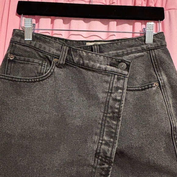 We The Free Black Frayed Asymmetrical Wrap Mini with Button Fly Closure. - Picture 3 of 5